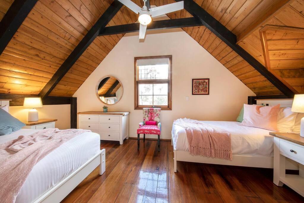 Willunga Cottage- Sleeps 6 Pool Экстерьер фото