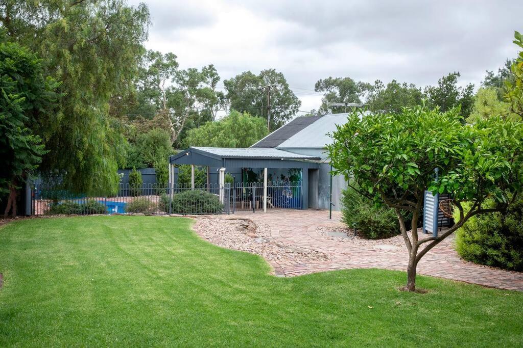 Willunga Cottage- Sleeps 6 Pool Экстерьер фото